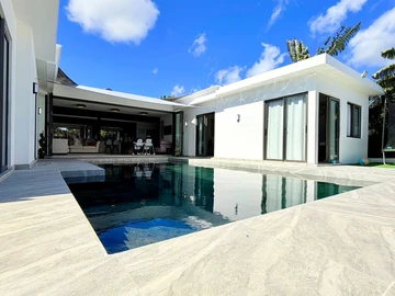 5 Bedroom Villa