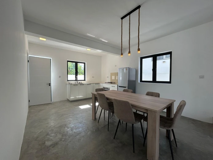À VENDRE – VILLA SEMI-MEUBLÉE 3 CHAMBRES - FOND DU SAC -NORD- MARCHÉ lOCAL