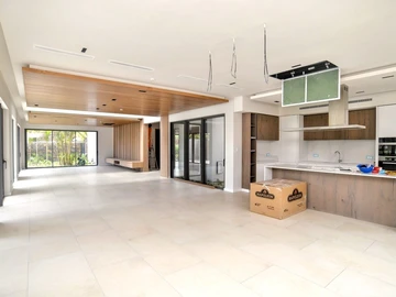 4 Bedroom Villa