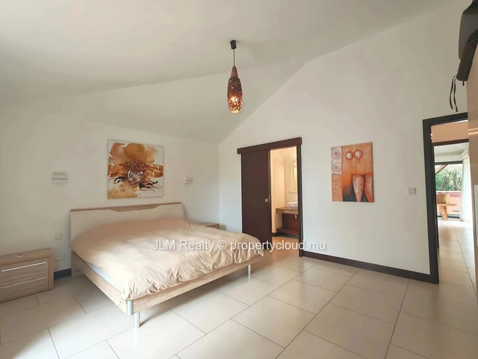 For Rent: Contemporary 4-Bedroom Villa with Private Pool and Jacuzzi, Cascavelle, Mauritius