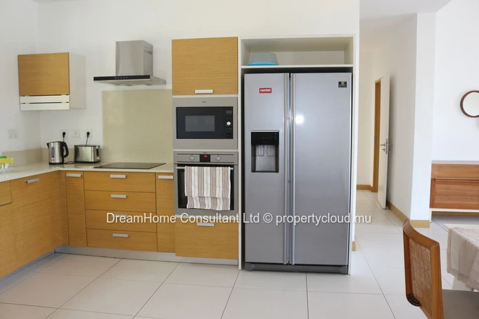 Luxueux appartement de 2 chambres en front de mer avec piscine privée
