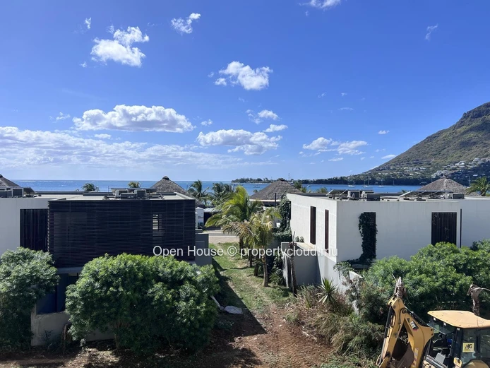 2-Bedroom Apartment for Sale in Black River with Common Pool