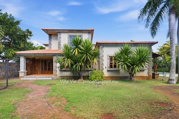 Calodyne - Maison spacieuse de style méditerranéen de 6 chambres (Mandat exclusif)