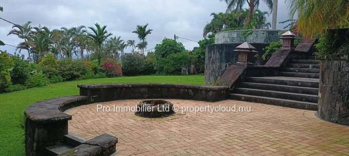 Executive House for Sale , Prestigious Floreal Area.