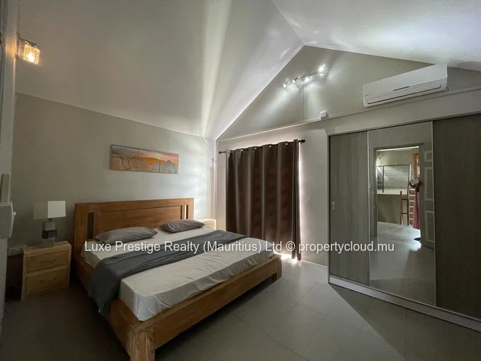 Villa Indépendante de 4 Chambres avec Bureau à Louer à Grand Baie | Piscine Privée, Jardin et Propriété Sécurisée