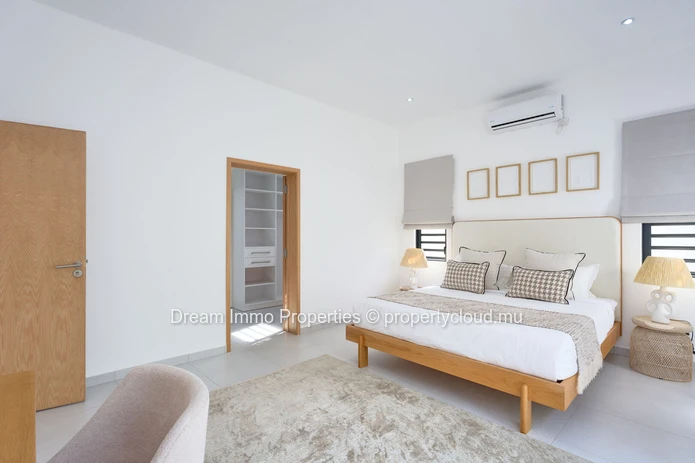 Villa moderne de 4 chambres en suite avec piscine privée à Grand Baie – Ile Maurice