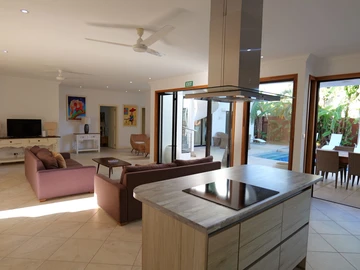 4 Bedroom Villa