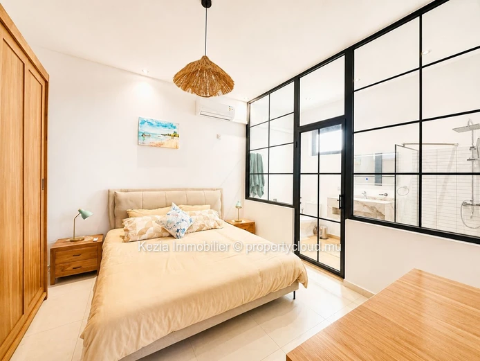 Contemporary Apartment With Jacuzzi (Sole Mandate)