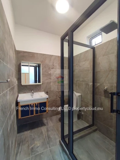Duplex de 3 chambres en suites avec piscine privative a Mont Choisy