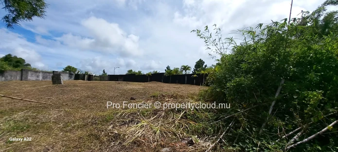 Land for sale in Cote D'Or - Riverside Plot in a secure residential development