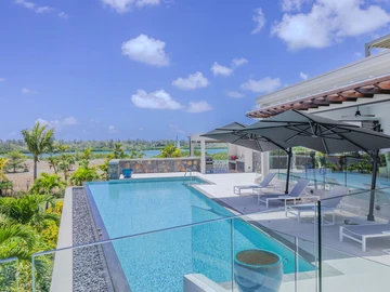 4 Bedroom Villa