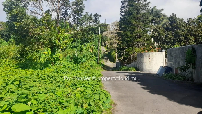 Plot of land for sale in Floreal - Good investment.
