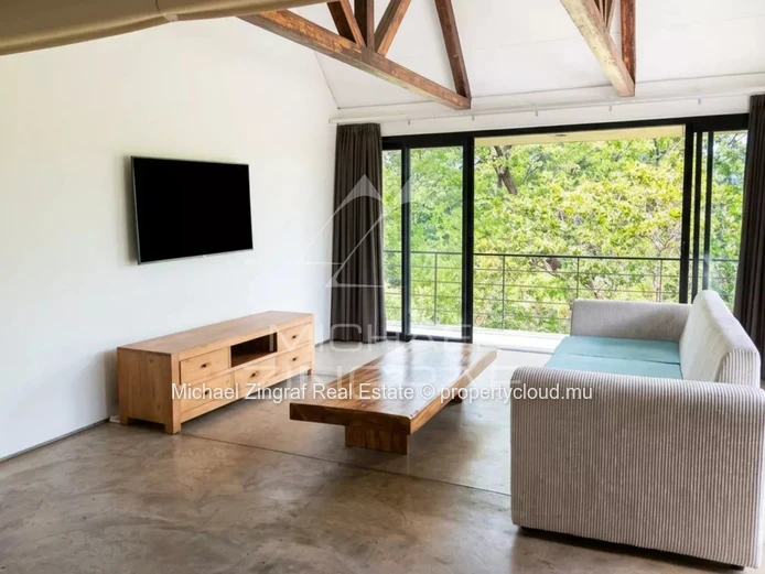 Elegant Riverside Villa in a Prestigious Residential Area – Balaclava