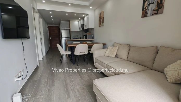 Appartement meublé à louer à Flic en Flac, 73m², 3 chambres, piscine commune, proche des écoles et commerces. Rs 50 000.