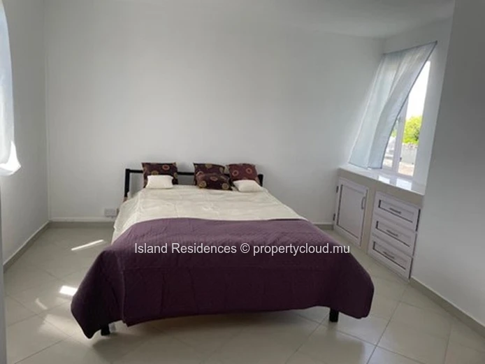 Stunning 300m² Calodyne Home with Office Space, Parking, and Rooftop Access