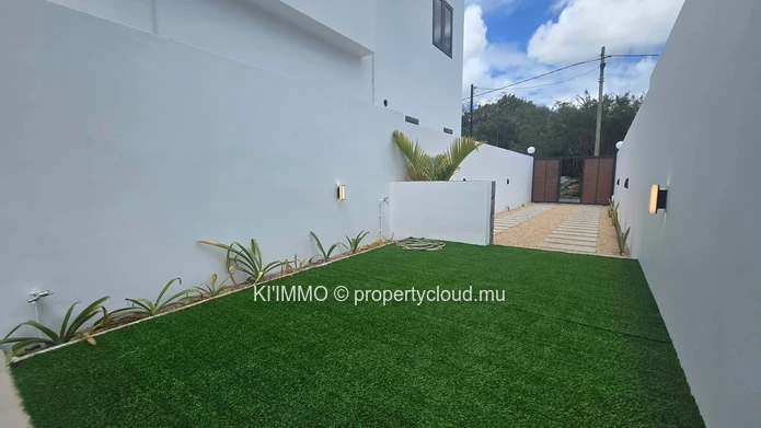 FOR SALE: BRAND-NEW FULLY FURNISHED 4 BEDS VILLA- Trou aux Biches 