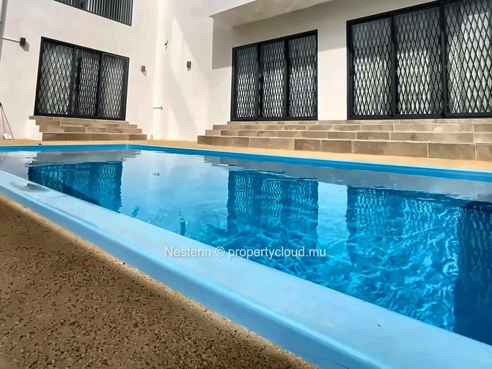 Appartement confortable de 3 chambres avec jacuzzi, piscine et garage – Flic en Flac