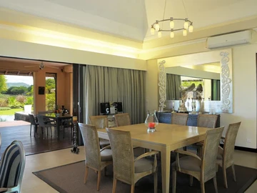 5 Bedroom Villa