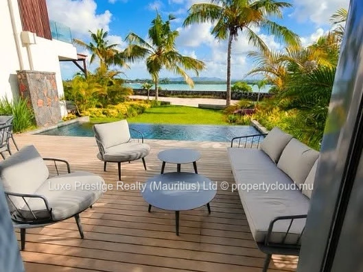 Luxury 4-Bedroom Waterfront House for Rent in Poste Lafayette | Private Pool, Lagoon Views & Secure Residence