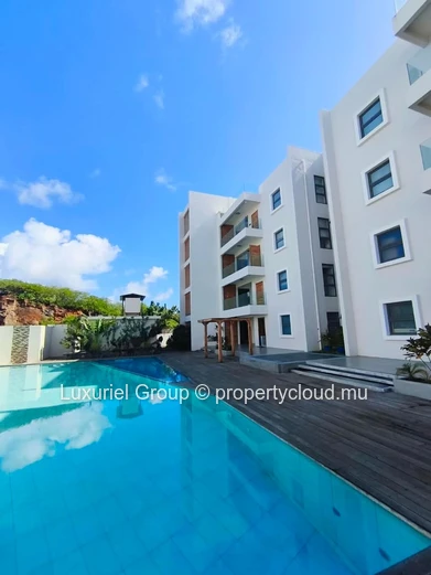 3-Bedroom Apartment with Private Rooftop in Pereybere