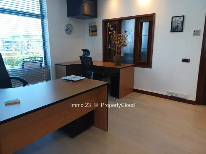 Office - 53m2 - Eb00e8ne - Ref. BU76630LO