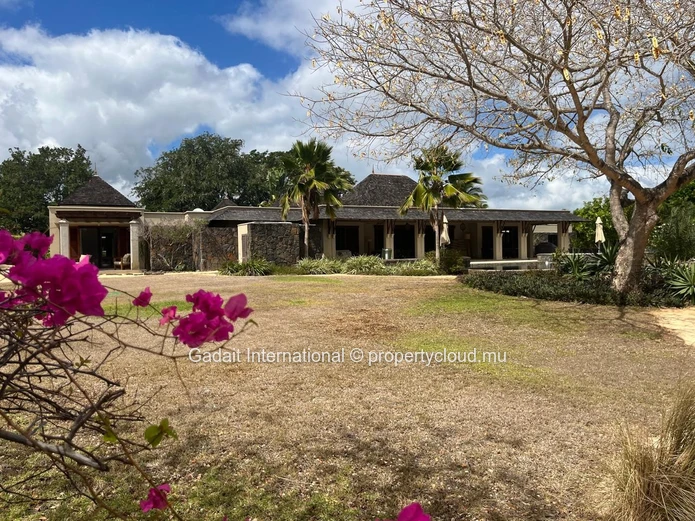 Investissez dans une villa sur le golf de Tamarina dans l'ouest de l'Ile Maurice