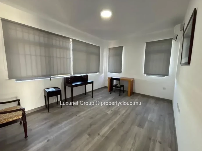Elegant House in Calodyne, in a Quiet and Peaceful Reside