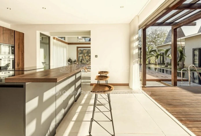 Jacaranda Luxury Villas En Vente A Balaclava
