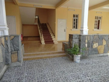 Villa de 21 Chambres