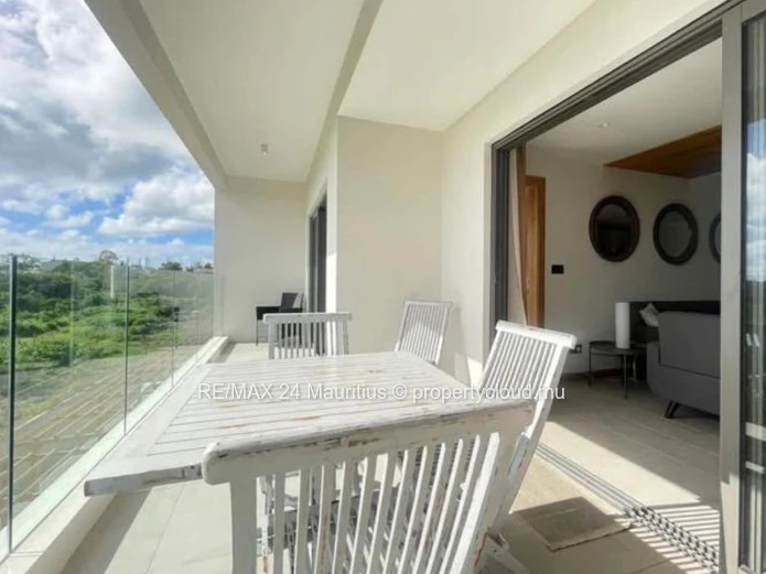 Second-Floor Apartment in Pereybere | Views