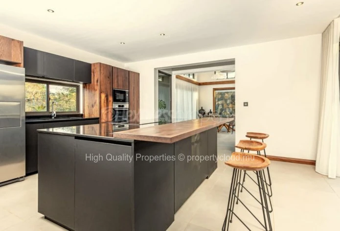 Jacaranda Luxury Villas En Vente A Balaclava