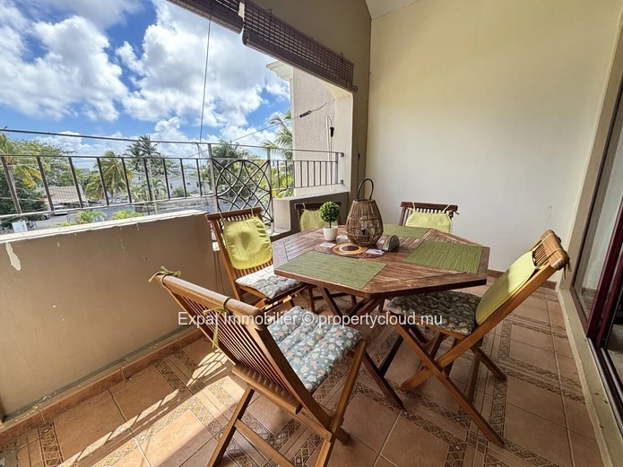 3-Bedroom Flat With Sea Views Near The Beach – Trou Aux Biches
