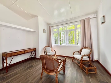 5 Bedroom Villa