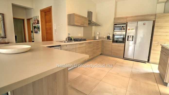 Luxury 3-bed apartment 
