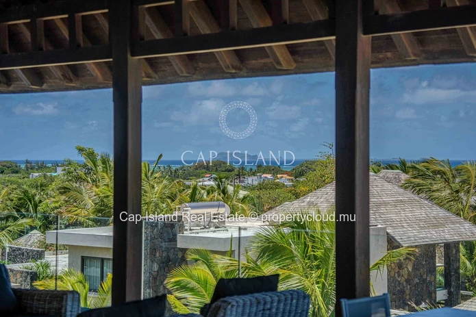 4 Bedroom Penthouse with Panoramic Sea View
