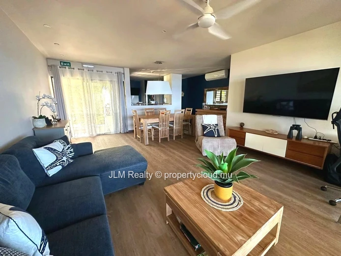 For rent: top-floor apartment with panoramic sea views in Tamarin, Mauritius