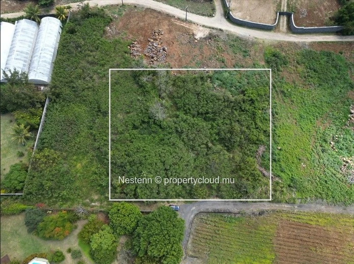 Terrain résidentiel 2548m² proche plage 