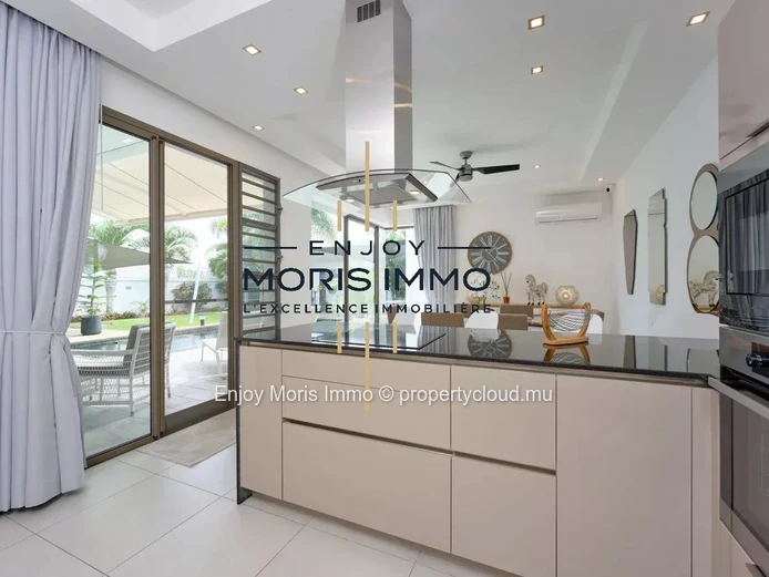 Superbe Villa Moderne avec Piscine – À vendre  à Cap Malheureux