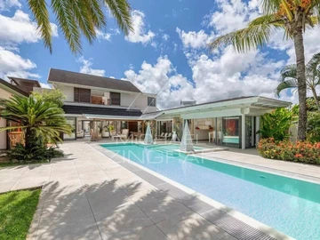 4 Bedroom Villa
