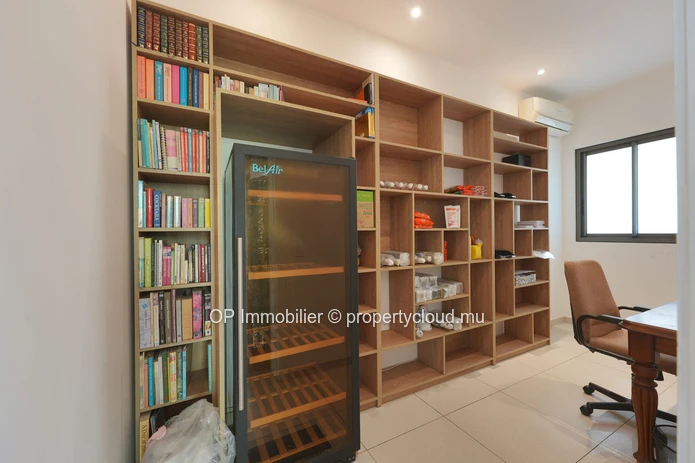 Villa PDS de 331 m² avec piscine privée à vendre à Mont Mascal
