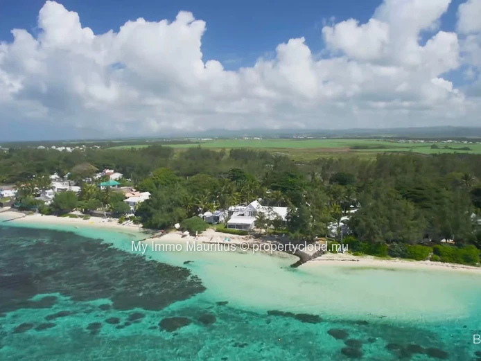 3-Bedroom Duplex with Private Pool – Pointe d’Esny Le Village