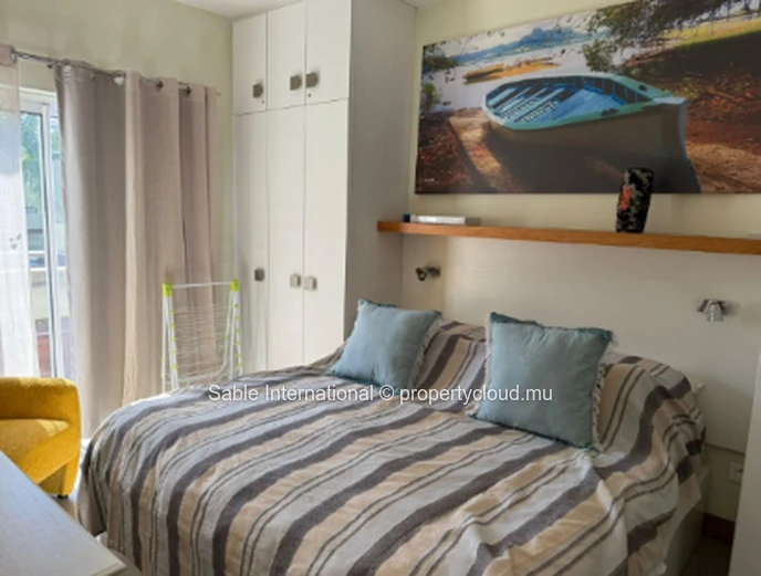 Luxurious Beachfront Penthouse in Péreybère with Easy Sea Acess and Resort-style Amenities! 