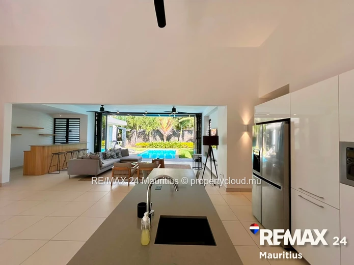 4 Bedroom Villa At Old Mill Pereybere