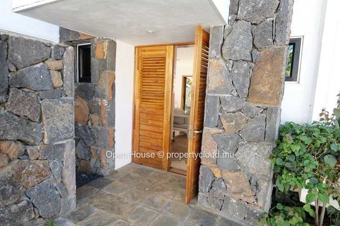Furnished 3-Bedroom Villa with Private Pool in Pointe aux Piments