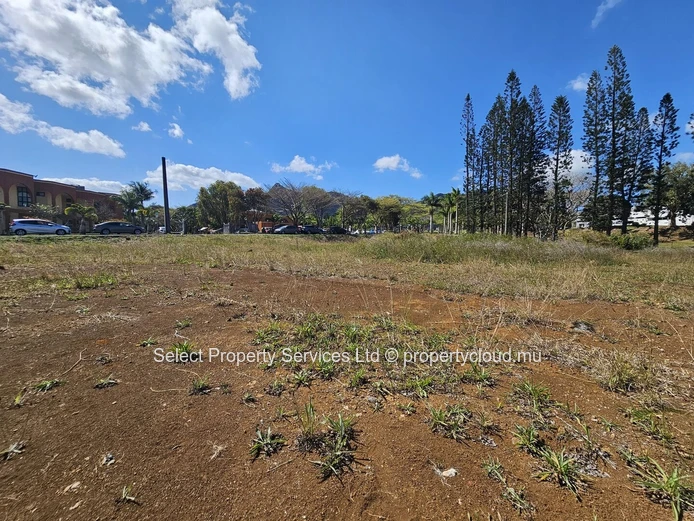 Prime Freehold Land for Sale in Moka