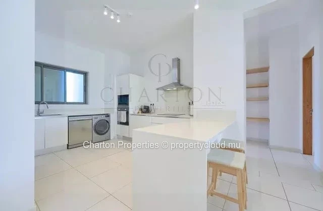 Penthouse 2 bedrooms with private rooftop in Pereybere - Contemporary elegance and tropical lifestyle