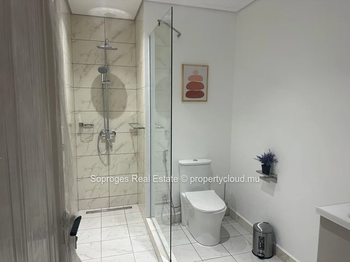 Appartement tout neuf de 3 chambres dans un complexe moderne à Floreal