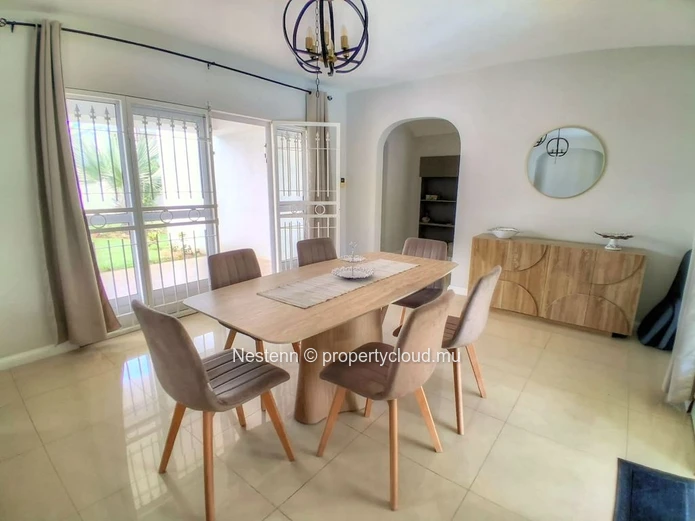 Magnificent Villa In Calodyne – A Rare Living Environment In Mauritius