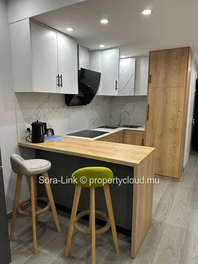 Beautiful 3 bedroom apartment close to amenities 