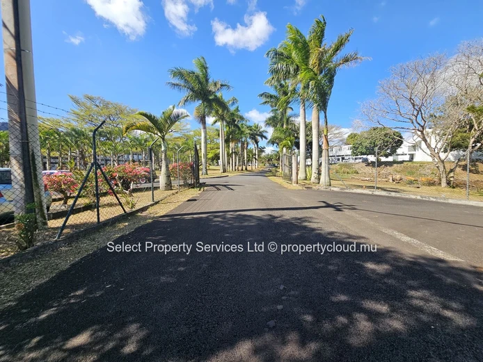 Prime Freehold Land for Sale in Moka